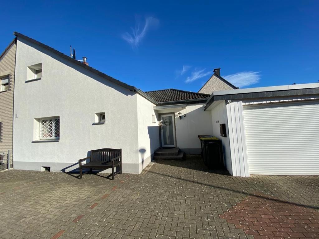 Wohnzeit-Koeln Villa Екстериор снимка