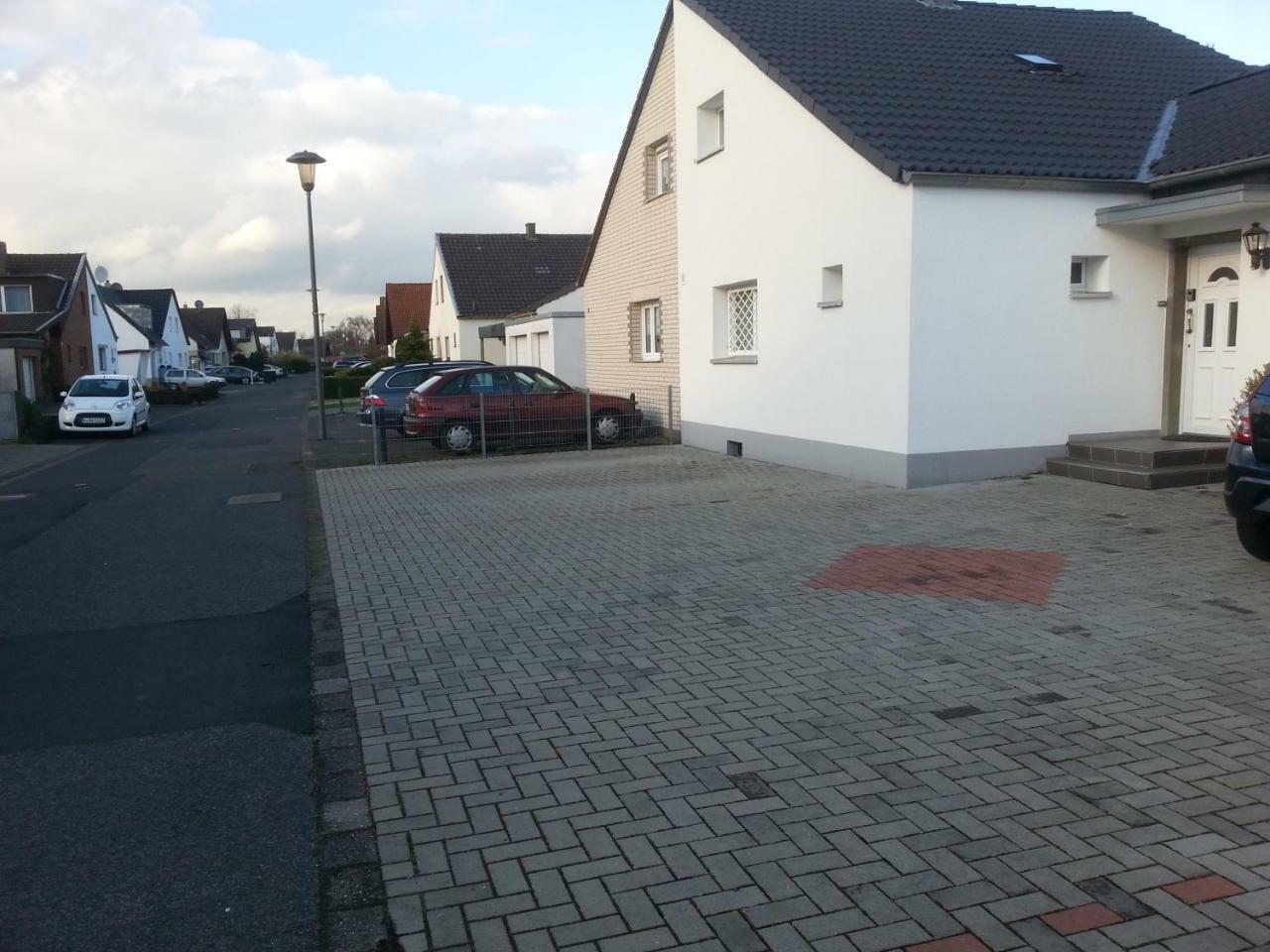 Wohnzeit-Koeln Villa Екстериор снимка